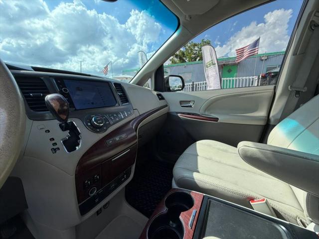 2012 Toyota Sienna Limited V6 7 Passenger