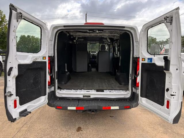 2018 Ford Transit w/60/40 Side Door w/RWB