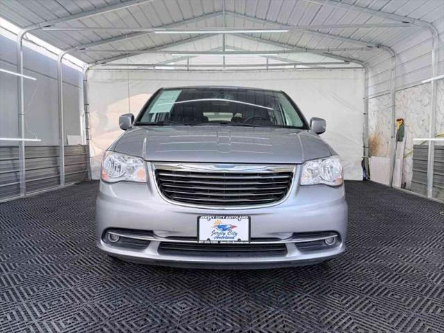 2015 Chrysler Town & Country Touring