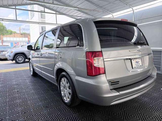 2015 Chrysler Town & Country Touring