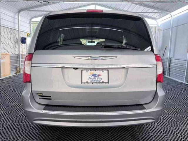 2015 Chrysler Town & Country Touring