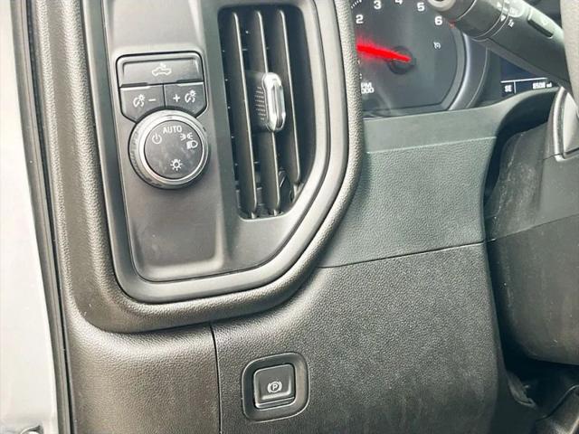 2024 Chevrolet Silverado 1500 2WD Crew Cab Short Bed Custom