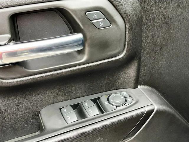 2024 Chevrolet Silverado 1500 2WD Crew Cab Short Bed Custom