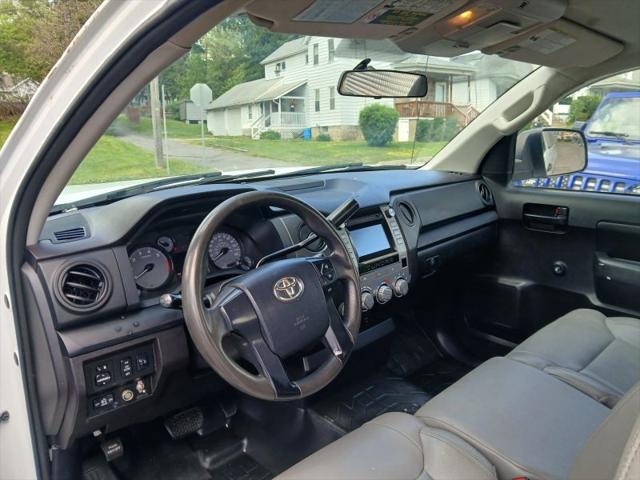 2014 Toyota Tundra SR 5.7L V8