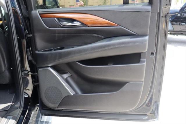2017 Cadillac Escalade ESV Premium Luxury