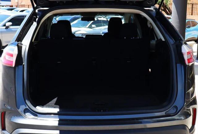 2020 Ford Edge SE