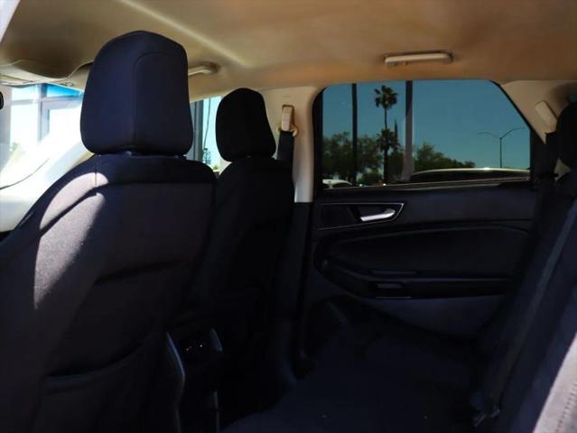 2020 Ford Edge SE