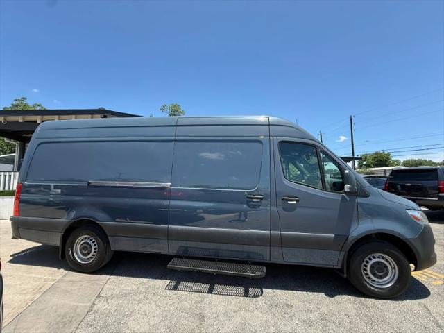 2019 Mercedes-Benz Sprinter 2500 High Roof V6