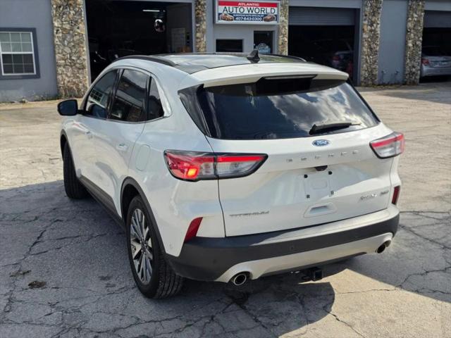 2020 Ford Escape Titanium Hybrid