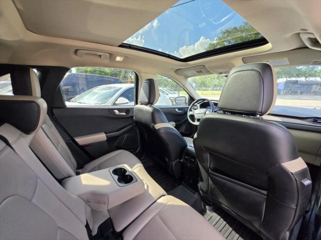 2020 Ford Escape Titanium Hybrid