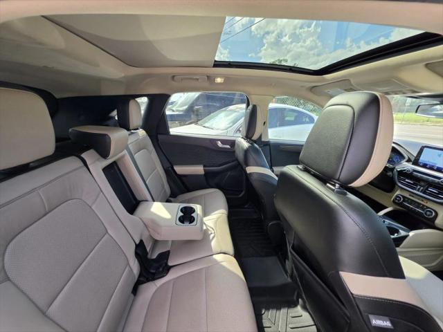 2020 Ford Escape Titanium Hybrid