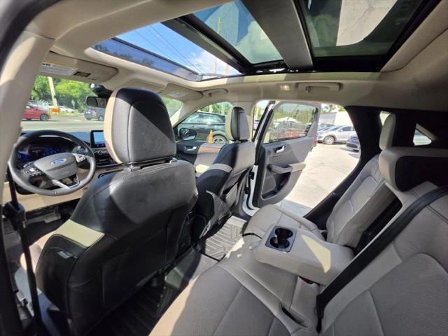 2020 Ford Escape Titanium Hybrid