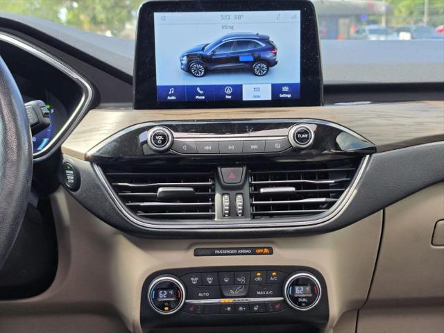 2020 Ford Escape Titanium Hybrid