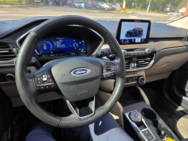 2020 Ford Escape Titanium Hybrid