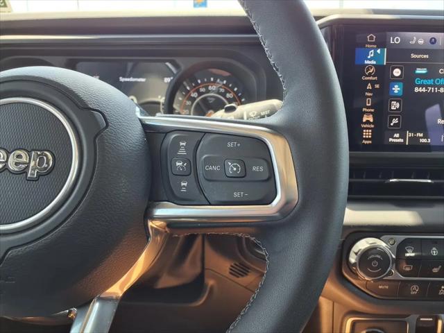 2025 Jeep Wrangler 4-Door Sahara 4x4