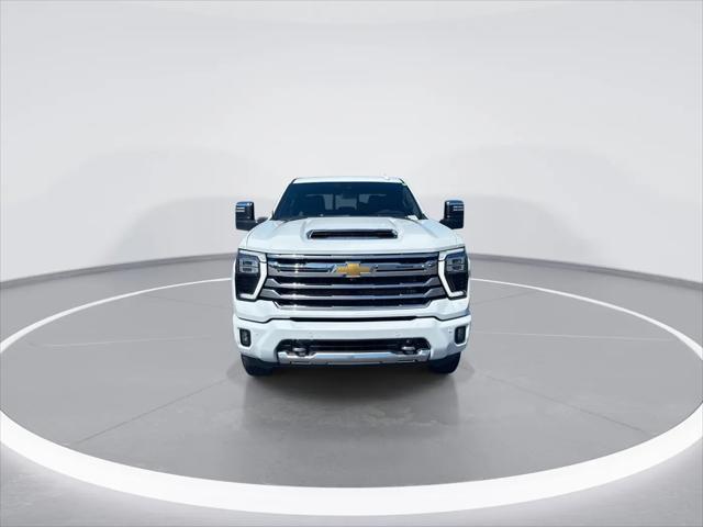 2026 Chevrolet Silverado 2500HD Crew Cab, Standard Bed, High Country, 4WD