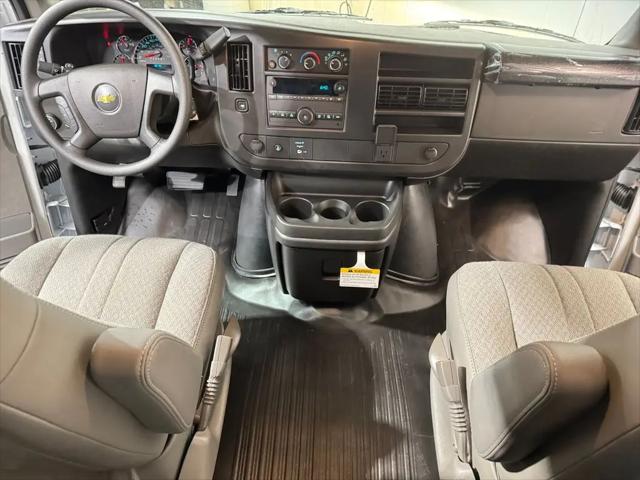 2026 Chevrolet Express Cargo Van 2500 Regular Wheelbase, WT, RWD