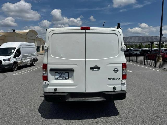 2017 Nissan 2500 SV V6