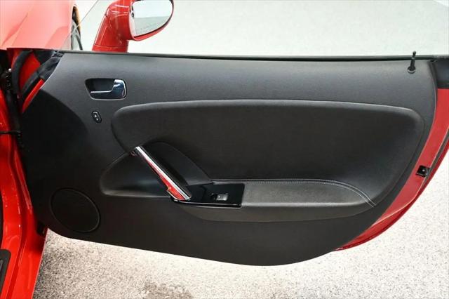 2007 Saturn Sky Red Line