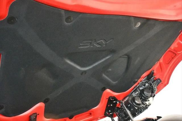 2007 Saturn Sky Red Line