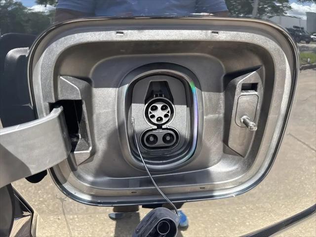 2025 Chevrolet Silverado EV RST