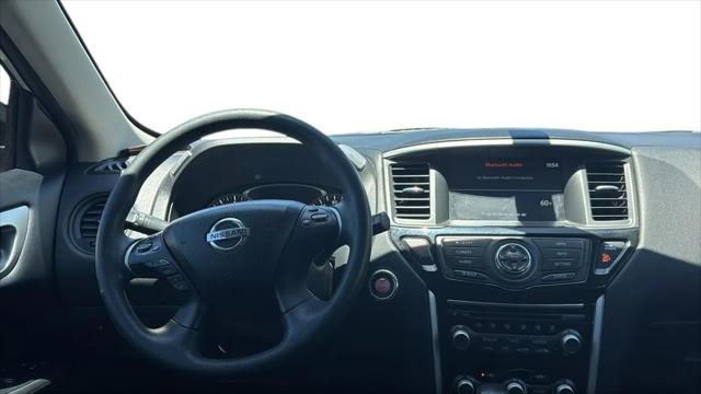 2017 Nissan Pathfinder S