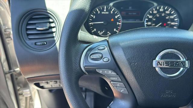 2017 Nissan Pathfinder S