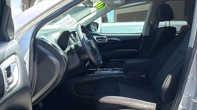 2017 Nissan Pathfinder S