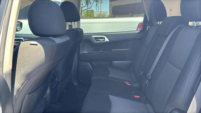 2017 Nissan Pathfinder S