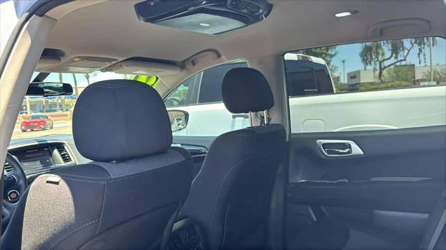 2017 Nissan Pathfinder S