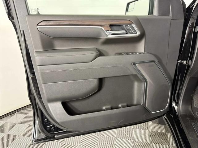 2026 GMC Sierra 1500 Crew Cab, Short Bed, SLT, 4WD