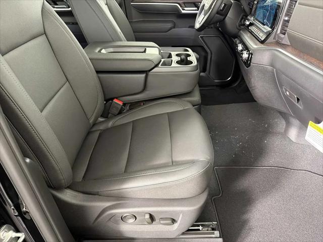 2026 GMC Sierra 1500 Crew Cab, Short Bed, SLT, 4WD