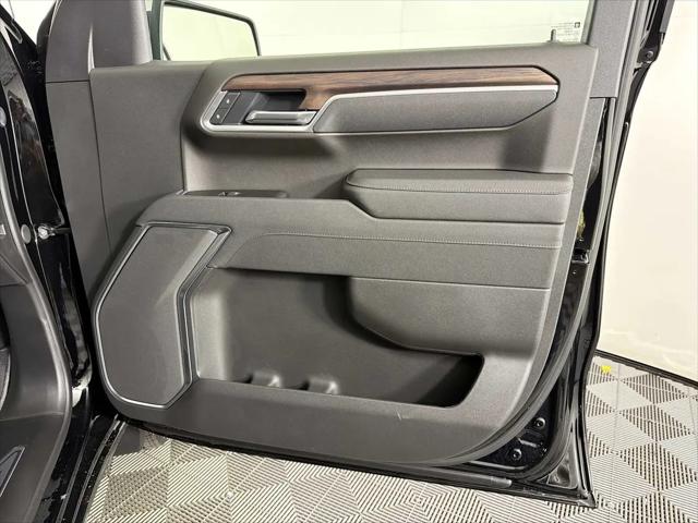 2026 GMC Sierra 1500 Crew Cab, Short Bed, SLT, 4WD