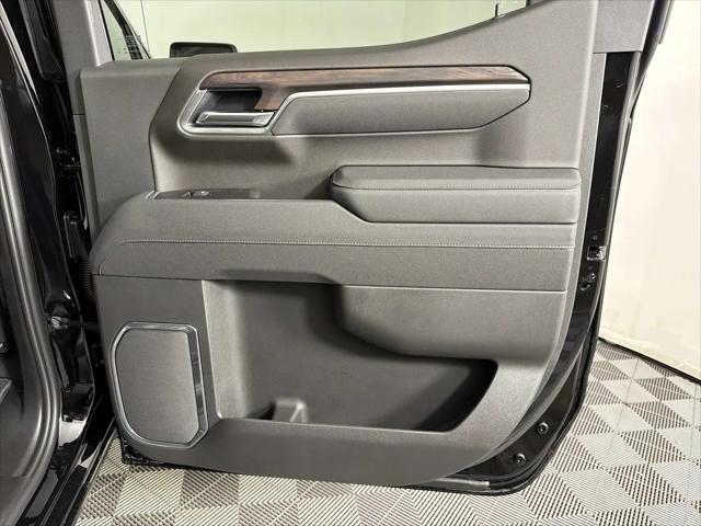 2026 GMC Sierra 1500 Crew Cab, Short Bed, SLT, 4WD