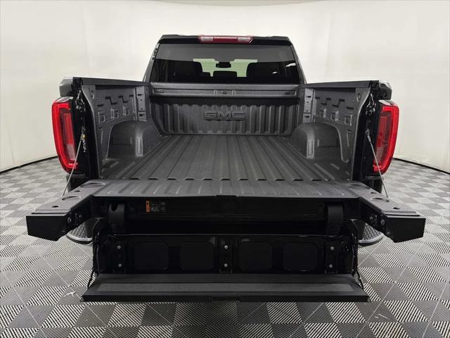 2026 GMC Sierra 1500 Crew Cab, Short Bed, SLT, 4WD