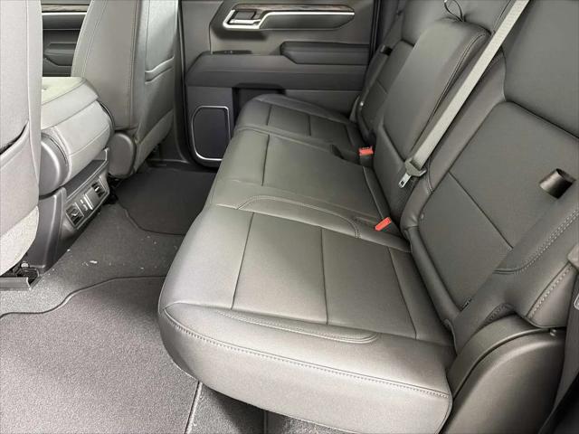 2026 GMC Sierra 1500 Crew Cab, Short Bed, SLT, 4WD