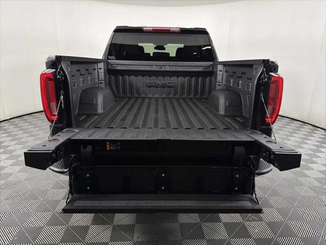 2026 GMC Sierra 1500 Crew Cab, Short Bed, SLT, 4WD