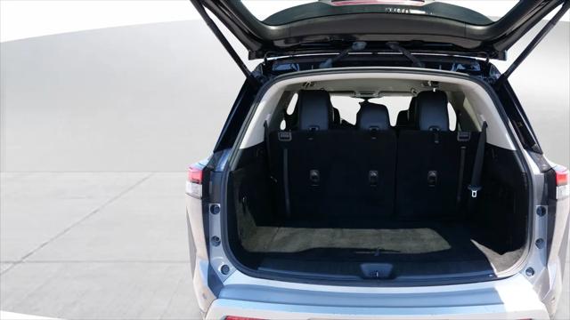 2023 Nissan Pathfinder SL 4WD