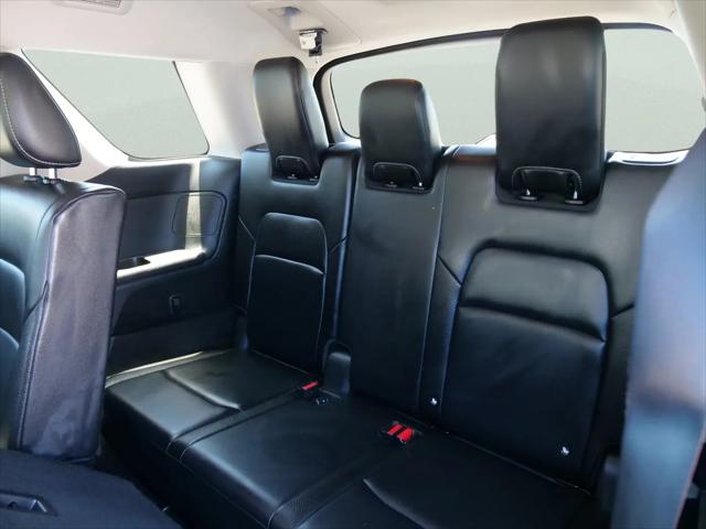 2023 Nissan Pathfinder SL 4WD