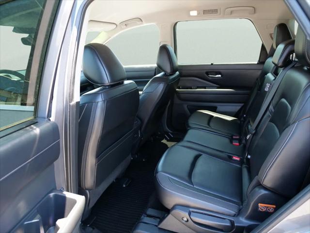 2023 Nissan Pathfinder SL 4WD