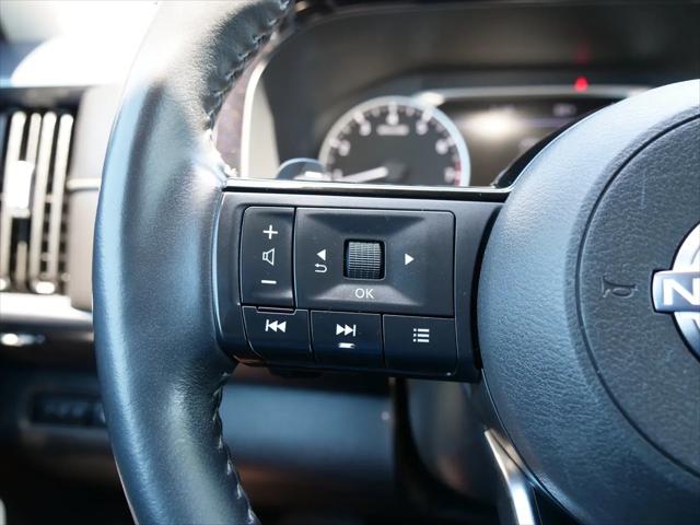 2023 Nissan Pathfinder SL 4WD