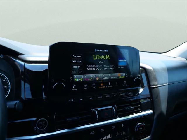 2023 Nissan Pathfinder SL 4WD