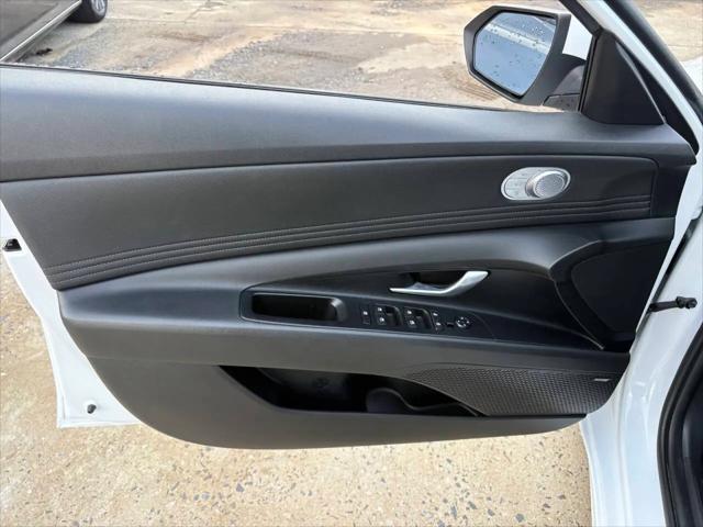 2022 Hyundai Elantra Hybrid Limited