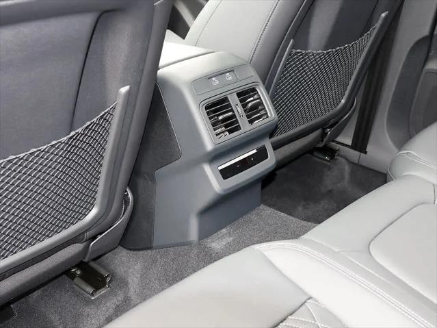 2026 Audi SQ5 Premium Plus TFSI quattro S tronic