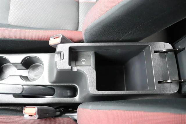 2024 Nissan Versa 1.6 SR