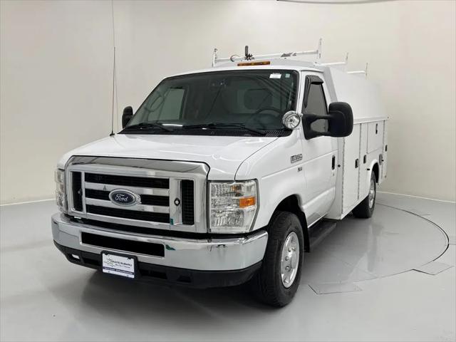 2016 Ford E-350 Cutaway E-350 for sale in Bensenville, IL