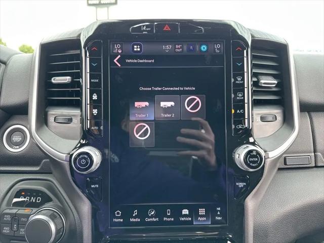 2026 Ram 1500 Big Horn Crew Cab 4x4 5'7" Box