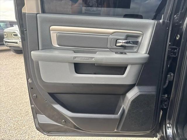 2018 Ram 1500 Big Horn Crew Cab 4x4 6'4" Box