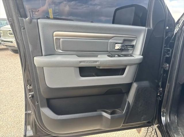 2018 Ram 1500 Big Horn Crew Cab 4x4 6'4" Box