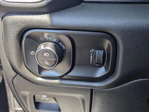 2023 Ram 1500 Big Horn Crew Cab 4x4 5'7" Box